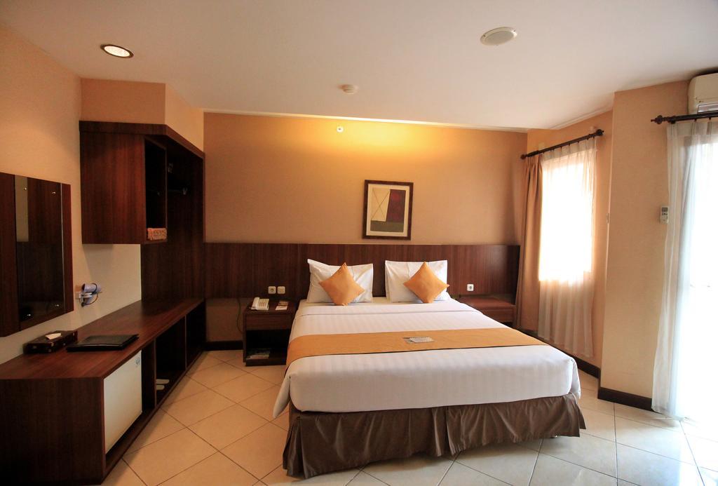 The Majesty Hotel Bandung Exterior photo