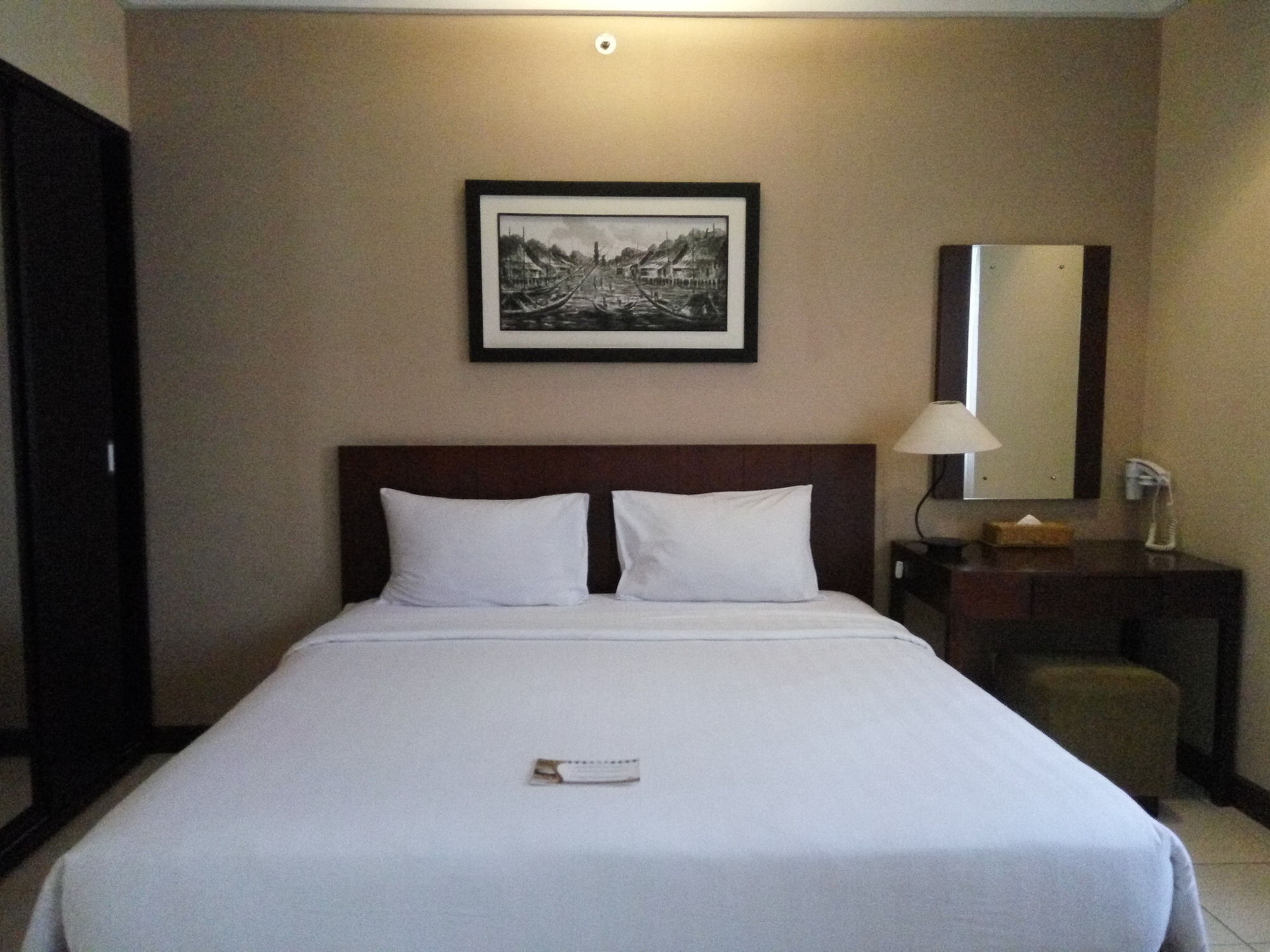 The Majesty Hotel Bandung Exterior photo