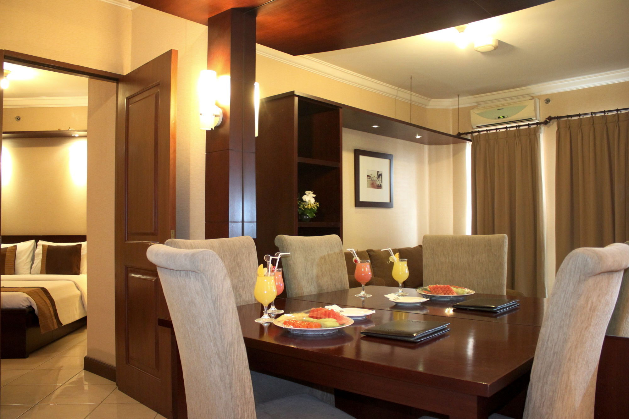 The Majesty Hotel Bandung Exterior photo